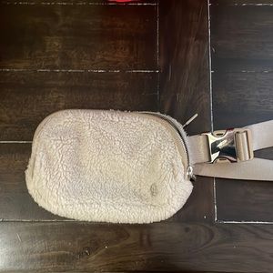 Lululemon Sherpa Belt Bag